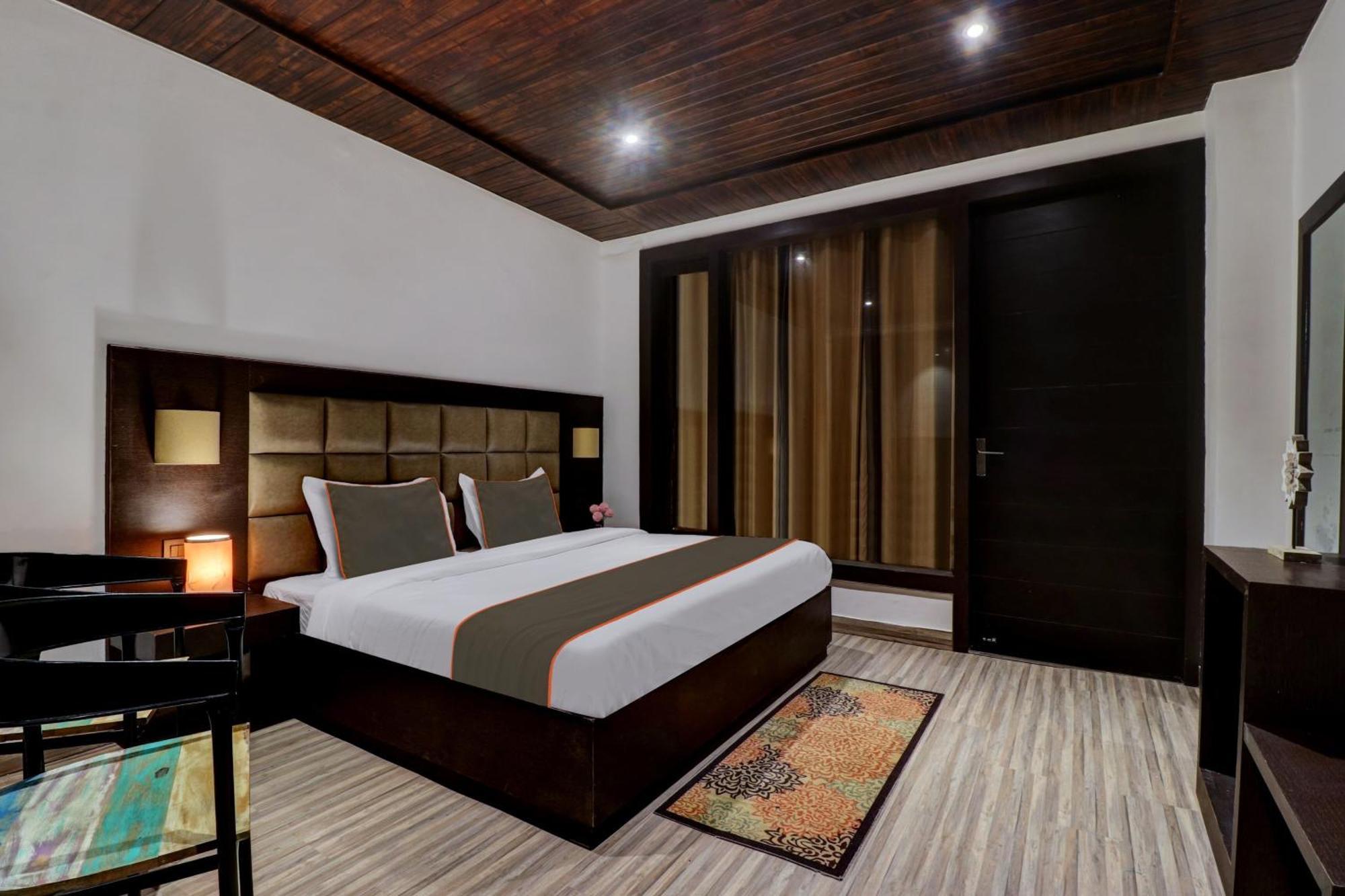 Hotel Collection O Mount N Woods Nainital Exterior foto